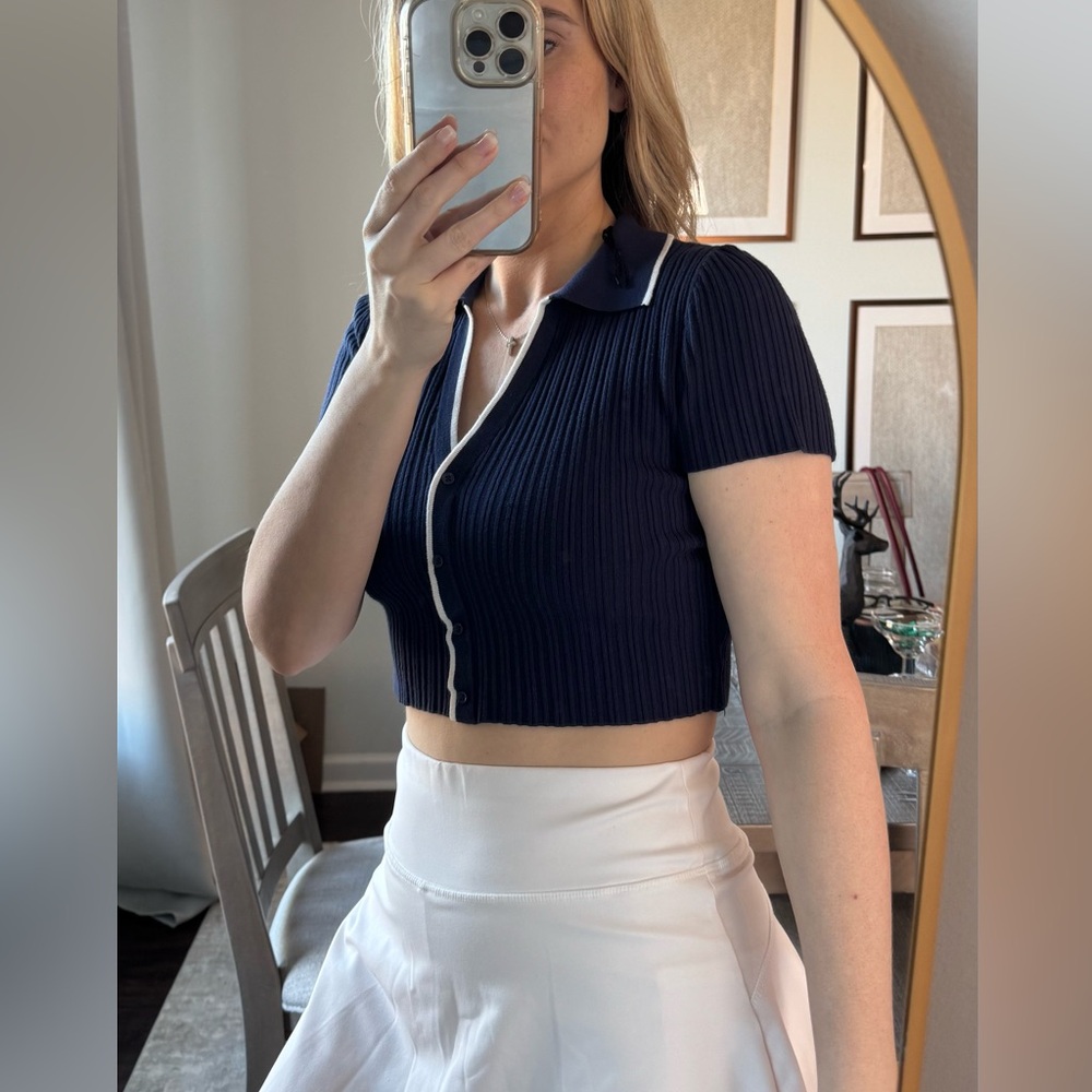 Navy & White Ribbed Old Money Preppy Style Button-Up Crop Top - Picture 13 of 13